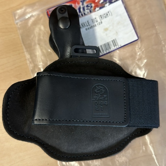 DeSantis Gunhide ankle holster - Picture 4 of 6